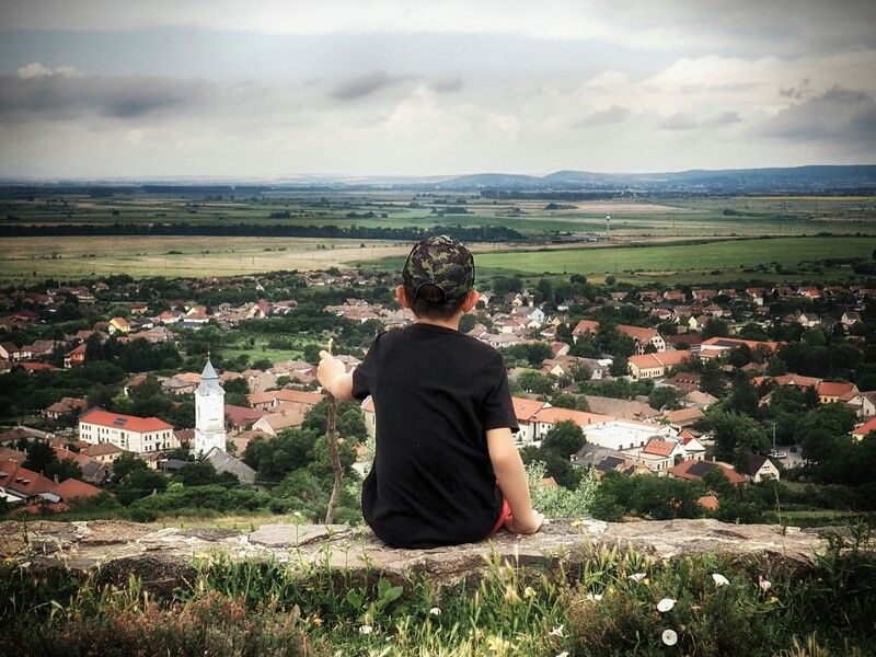 Young travelerphoto preview