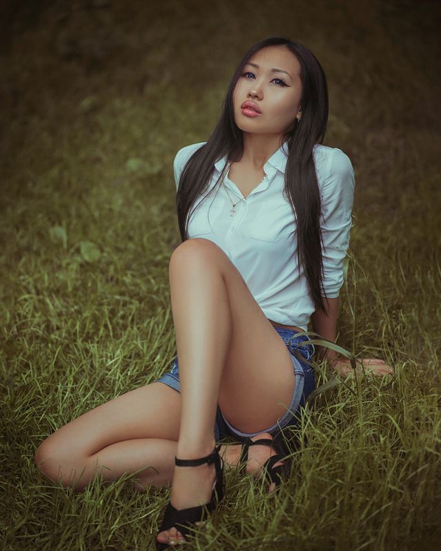 girl, model,hot, studio, portrait, black, light, young, summer, sexy Irinaphoto preview