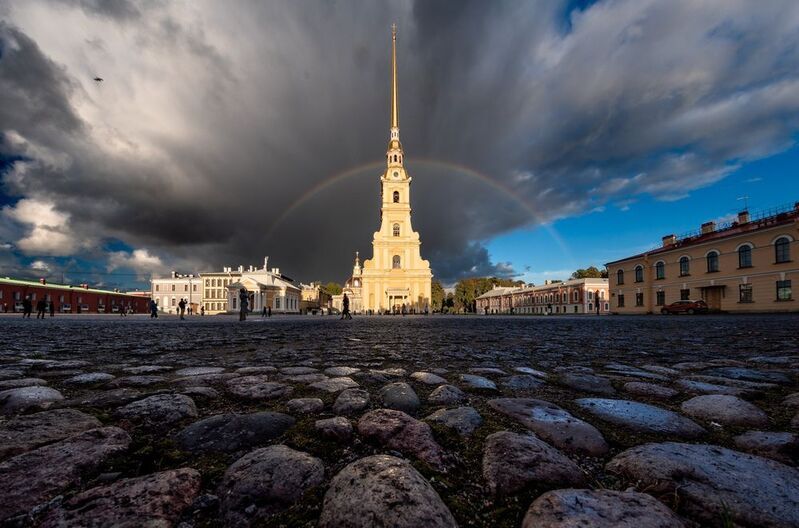 Петропавловская крепость в Питере и радугаphoto preview