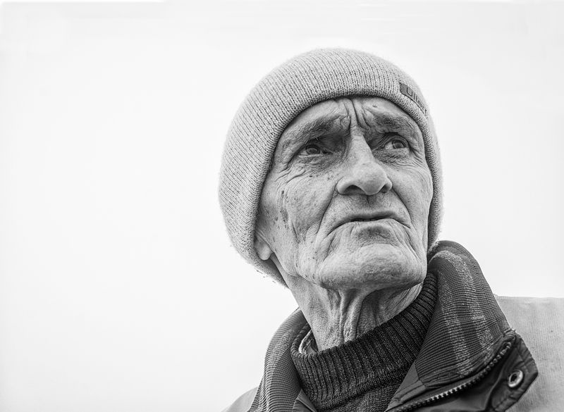 man,white/black Portraitphoto preview