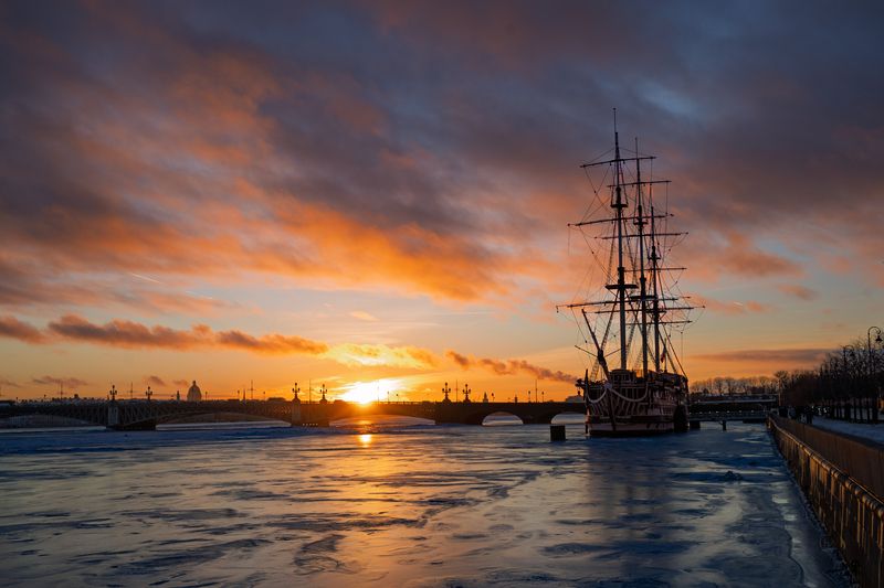 Зимний закат фото превью