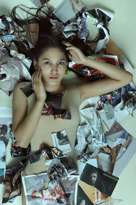 Мусорные дни - бумажный мусорphoto preview