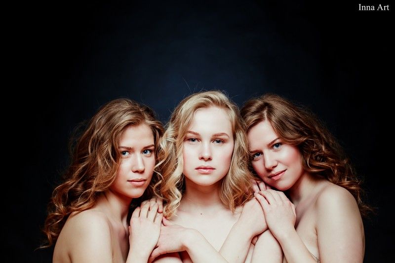 Sistersphoto preview