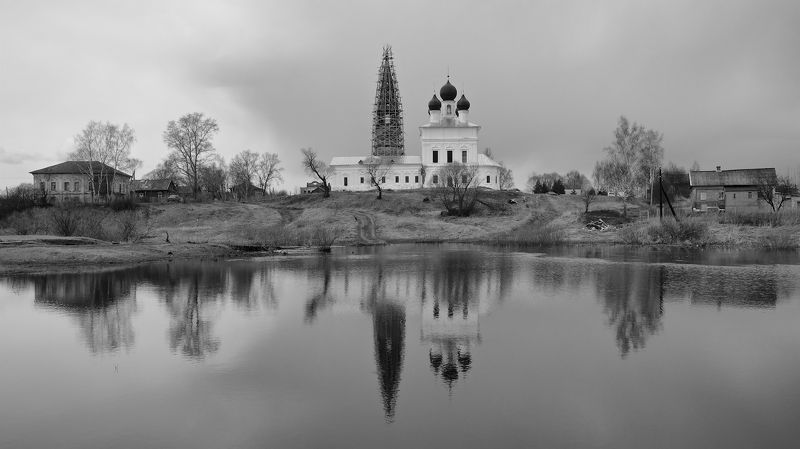 село осенево, река лахость, храм, весна, пейзаж, путешествия, монохром, берега Сельские апрельские. Из серииphoto preview
