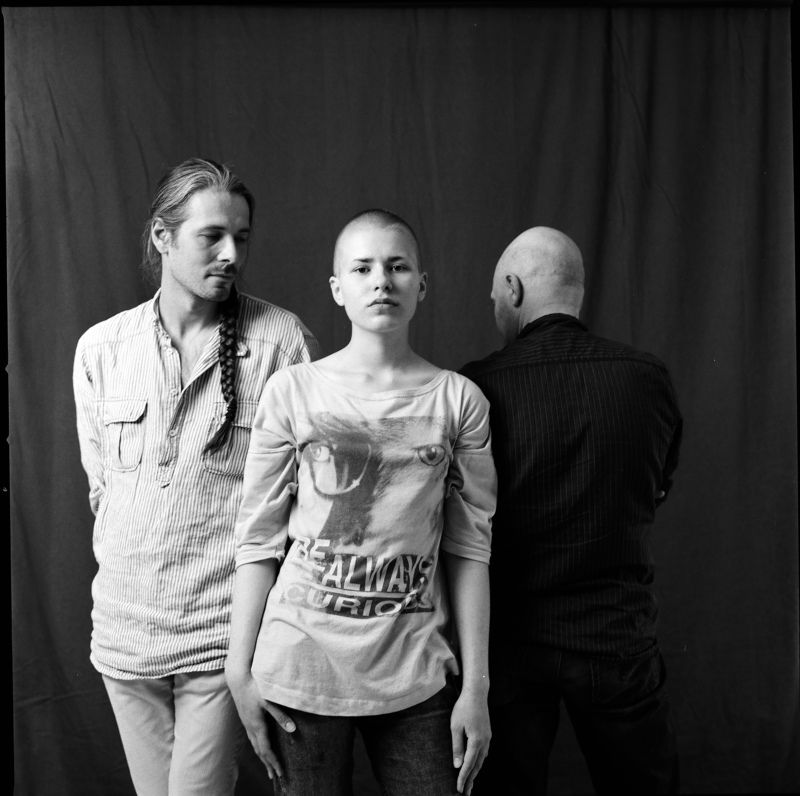 троеphoto preview