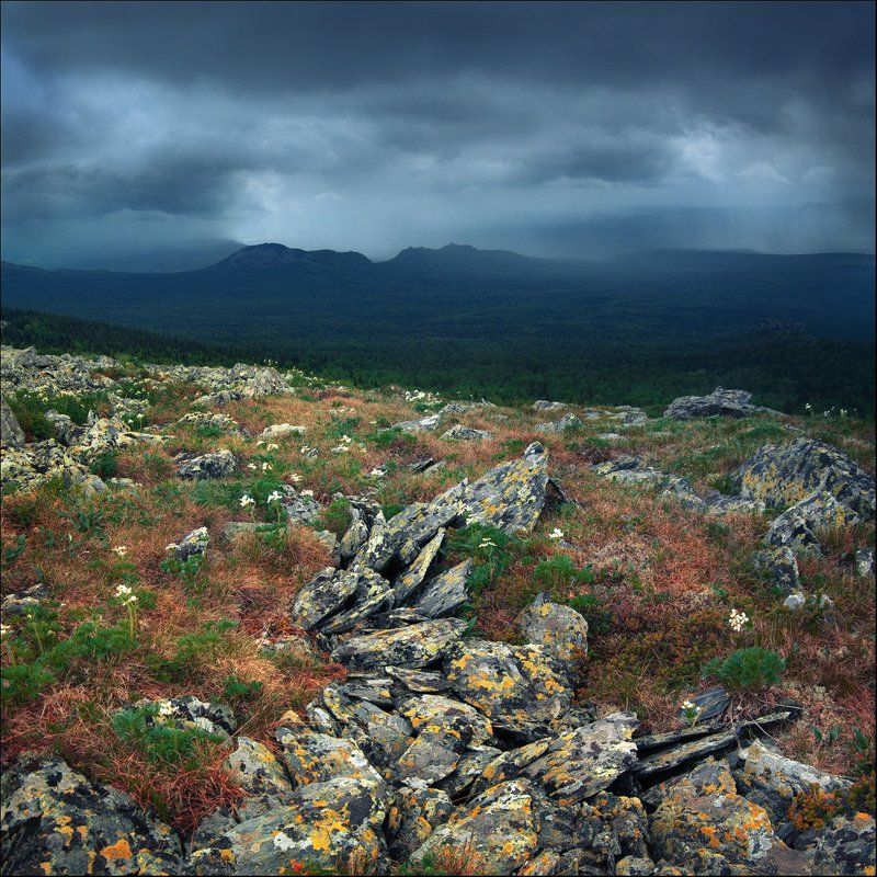 Горы, Гроза, Камни Хребет Жеребчикphoto preview