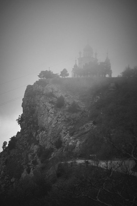 Крым, Форос, Ялта, Туман, Церковь Утопая в туманеphoto preview