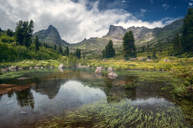 пейзаж, природа, озеро, отражения, горы, скалы, камни, осока, ергаки На перевал Звездныйphoto preview