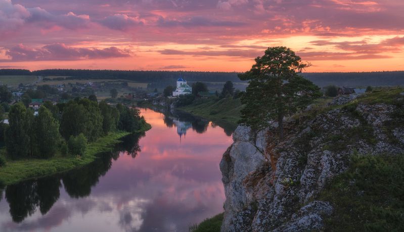 Река Чусовая в закатных краскахphoto preview