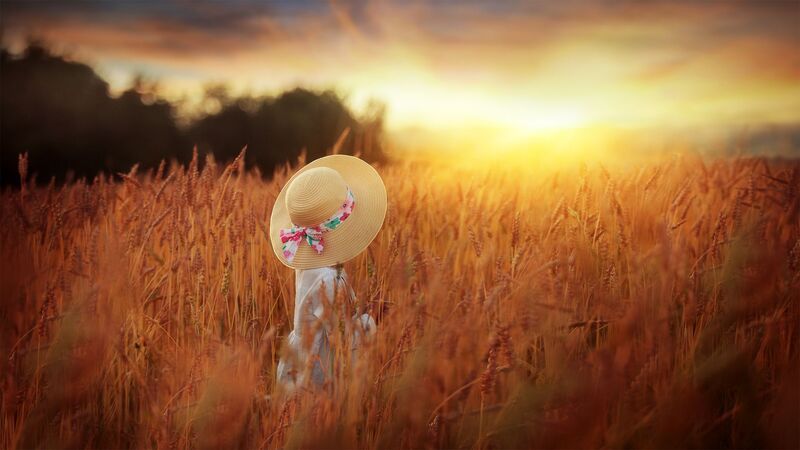 «Мир в детстве видится ярким душистым цветком, в котором ты сам являешься сердцевинкой.» (Олег Рой) фото превью