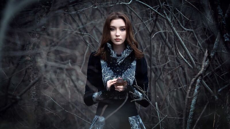 — Мы проиграли. И были низвергнуты туда, где нет света, а потому забыли, что есть свет и жизнь. — Это место зовётся «ад». — А мы зовём его домом.photo preview