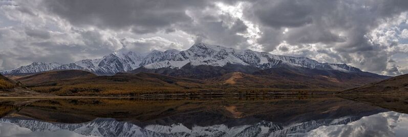 алтай, озеро, горы, хребет, вершинв, снег, облака, осень Зеркало для вершинphoto preview