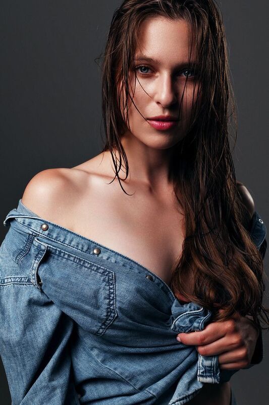 студийный портрет, девушка, 2025, свет Ульянаphoto preview