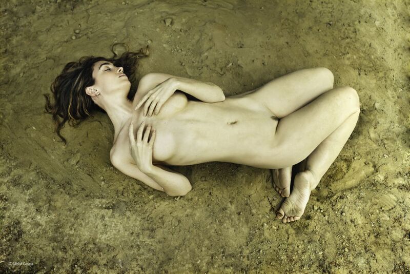 artnude, nudemodel, nudenature, artisticnude, intimista, fineart, fineartmodel, feminineform, model, artmodel, nude beautifulwoman, nude, sensual, innocence,shira alcíbar, shira, alshira, alshira alcíbar, delicadaphoto preview