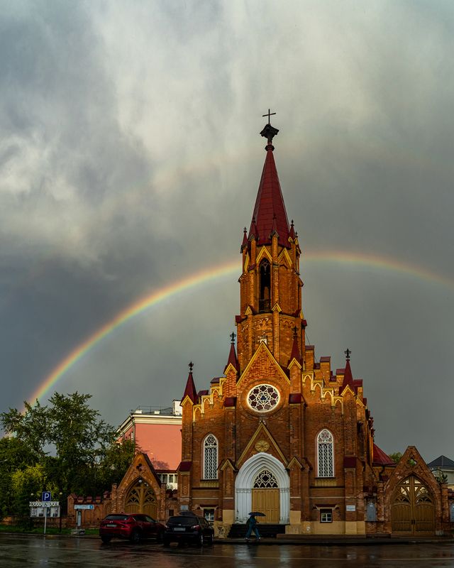 иркутск, радуга, костёл Римско-католический костёл, Иркутскphoto preview
