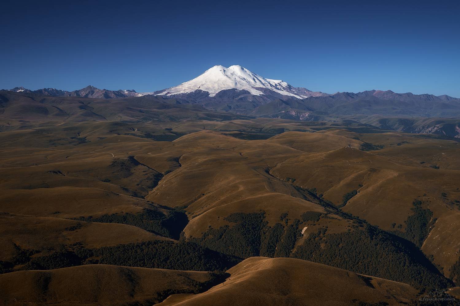 Завтрак с видом на Эльбрус. Автор: Чехонин Александр Эльбрус, Кавказ, Утро, Чехонин Александр