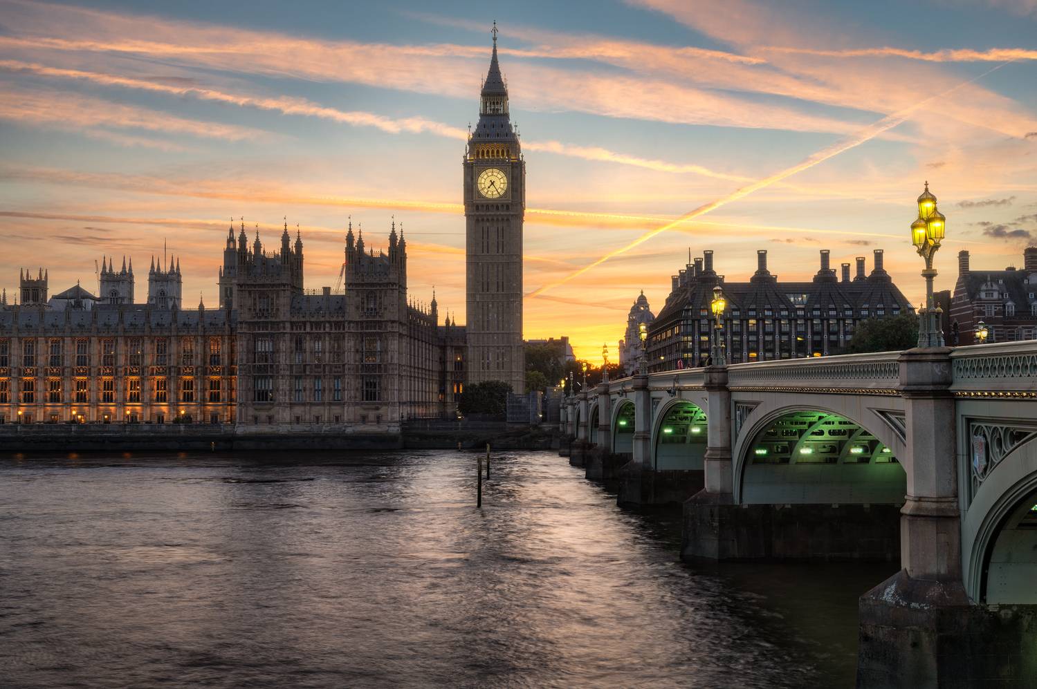 Закат над Биг Беном / Sunset over Big Ben. Автор: Эрнест Вахеди вечер, река, город, сити, лондон, англия, великобритания, темза, вестминстерский дворец, вестминстер, биг-бен, биг бен, закат, london, uk, england, tower, thames, river, evening, sunset, palace of westminster, palace, westminster, big ben, Эрнест Вахеди