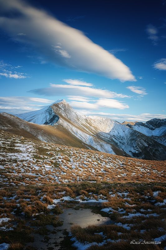 snow autumn fargno nature landscape mountain sibillini marche region italy First snow at Sibillini nat park фото превью