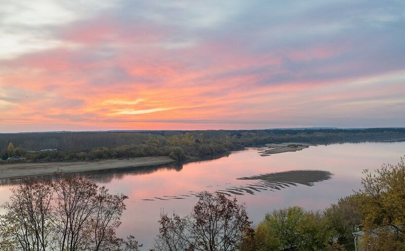 рассвет, река, утро, осень, остров скелета рыбы Рассвет на Вятке фото превью