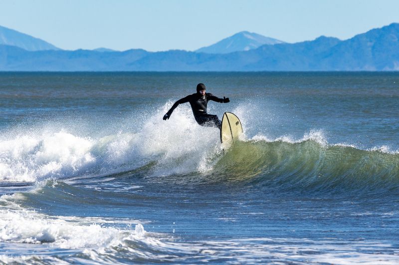 камчатка, тихий океан, халактырский пляж, серфинг, волны, прибой Оседлать тихий океан...photo preview