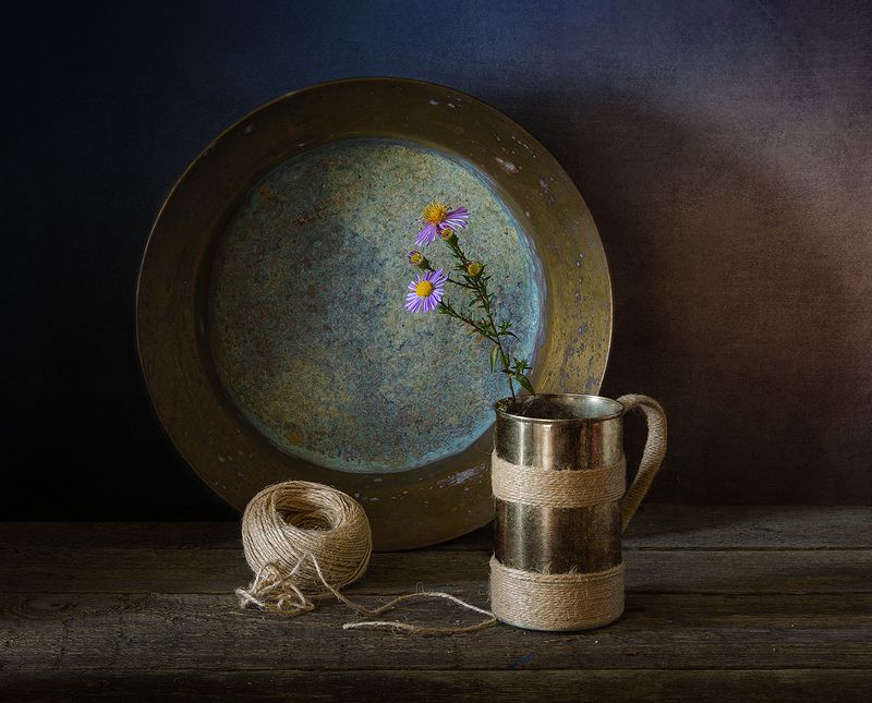 кружка, бечевка, сковорода, цветок photo preview