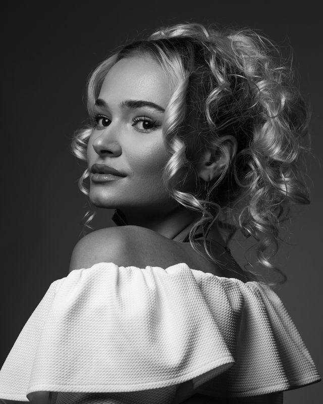 #portrait #fineart #bnw #blackandwhite #bw Portrait of Emiliaphoto preview