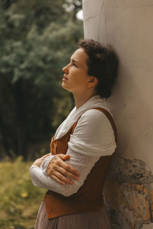 woman outlander Clare history Scotland Clarephoto preview