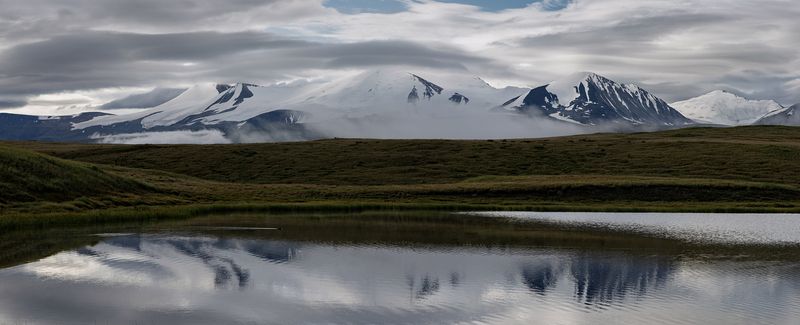 алтай, укок, озеро, утро, облака, горы, снег В утренней тишинеphoto preview