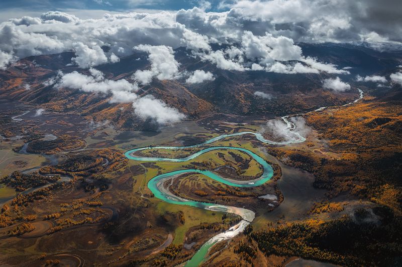 Меандры реки Акалаха (Алтай)photo preview