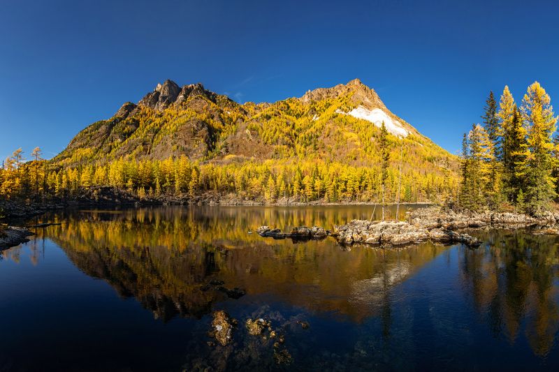 саяны, оло-нур, жомболок, бурятия Озёра Олон-Нур в сентябреphoto preview
