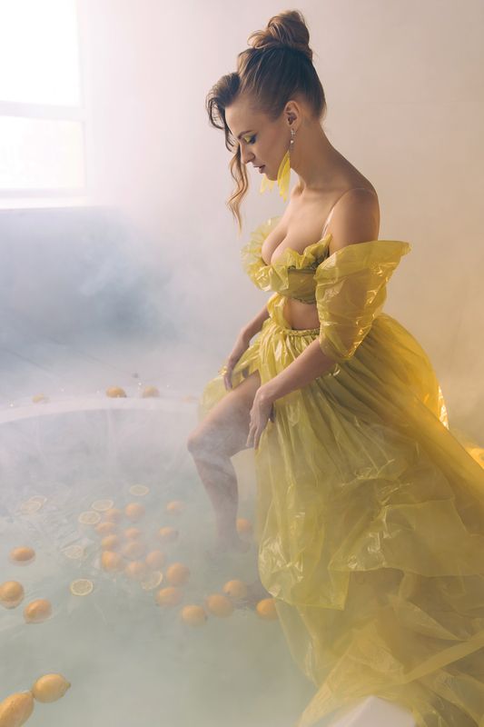 lemon spa woman yellow Plastic beautyphoto preview