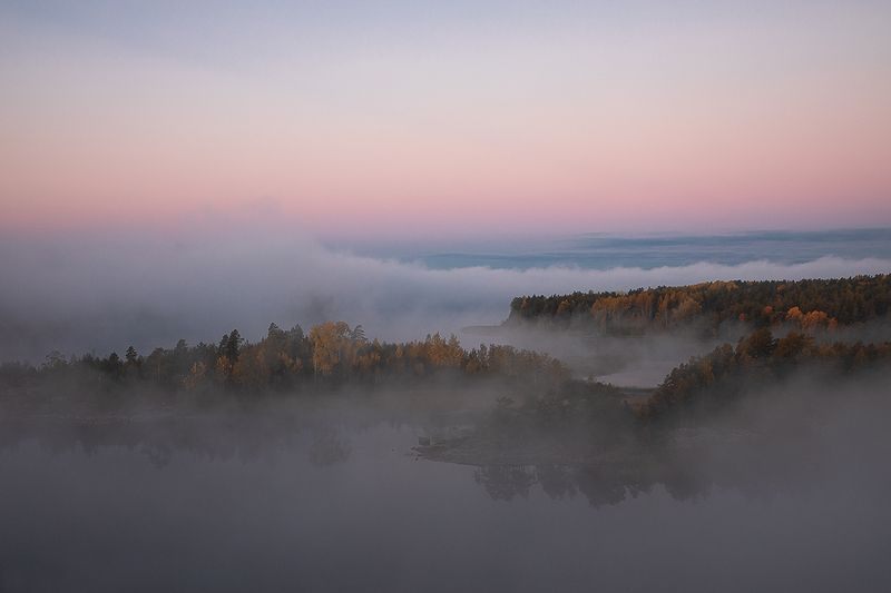 карелия, ладожские шхеры, осень, утро, туман. На утренней заре. Ладога.photo preview