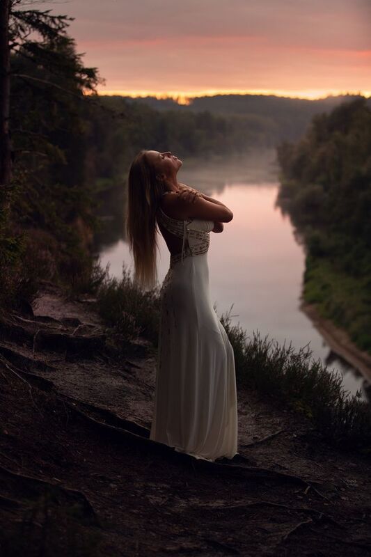 постановочная фотография, необычное, модель, портрет, настроение, художественная работа, / There, where the light melts_______/photo preview