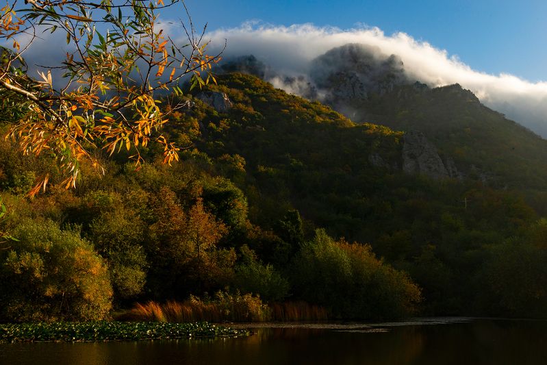 пейзаж, озеро,,природа, кмв, осень,бештау Осеннее горное озероphoto preview