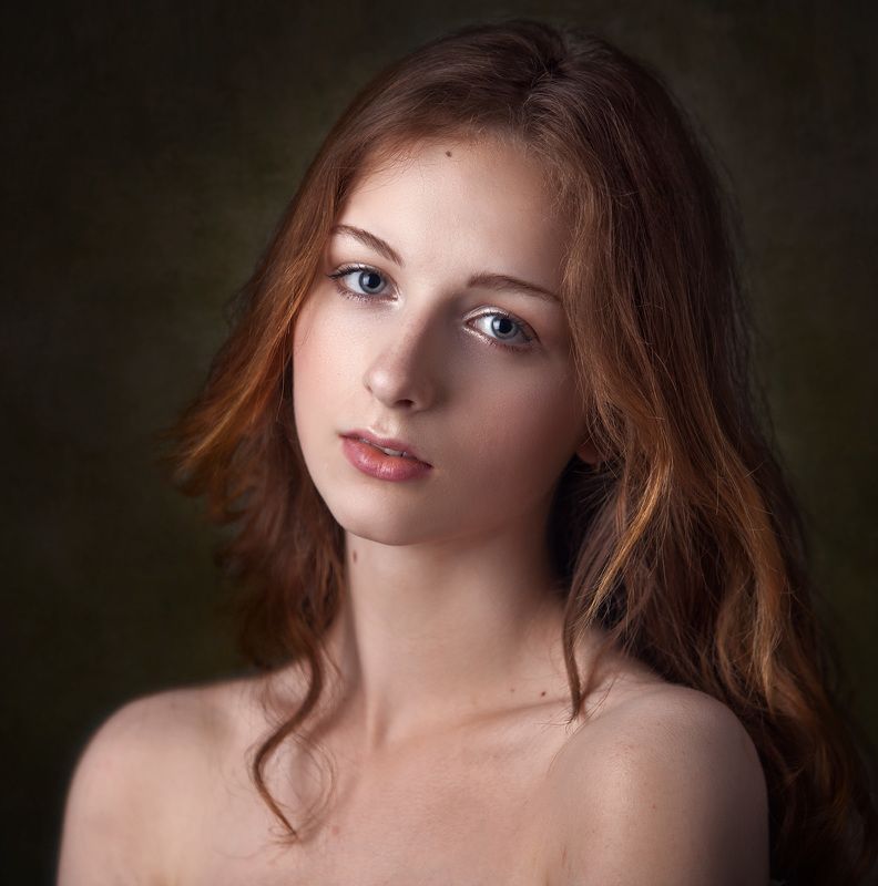 портрет девушки, студия Викаphoto preview