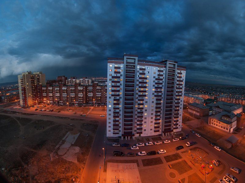 город, пейзаж, высотка, здания, квартал, огни, вечер, улица, двор С балкона...photo preview