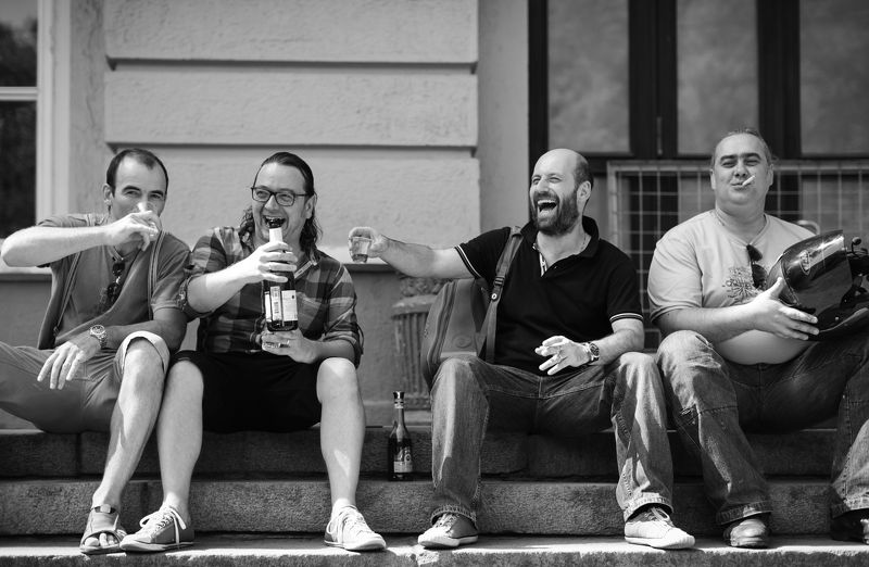 репортаж, роддом, счастье, эмоции, монохром, люди, лица, события, жанр Крыльцо московского роддомаphoto preview