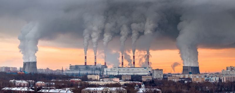 ТЭЦ, завод, предприятие, дым, пар, пейзаж, город, Москва, Капотня, загрязнение, парниковый эффект, киотский протокол, небо, рассвет, оранжевый, сжигать, углеводород, газ, градирни, трубы, промышленность, промзона, тучи, облака, мороз, застройка, Котельник Панорама московской ТЭЦ-22photo preview