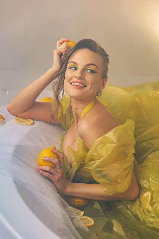lemon spa woman yellow Real Sofiaphoto preview