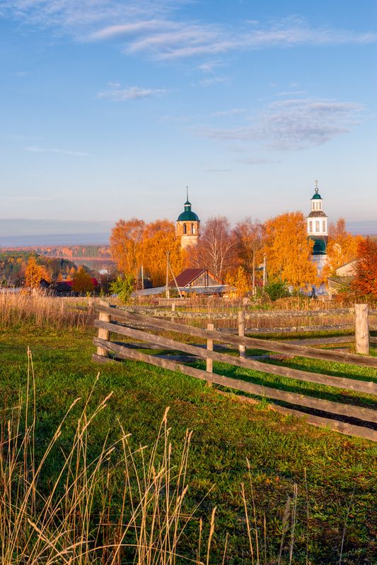 осень октябрь село церковь река Осень в Сырьянахphoto preview