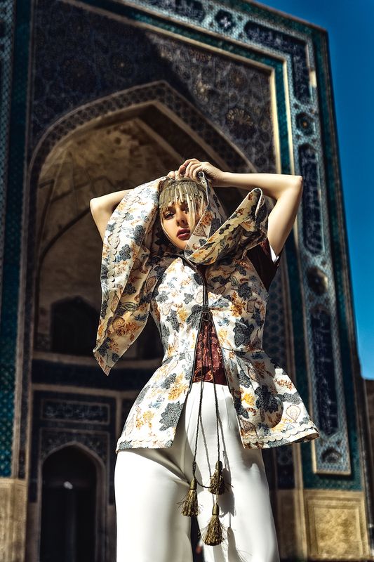 woman, portrait, fashion, beauty, outdoors Treasures of the Silk Roadphoto preview