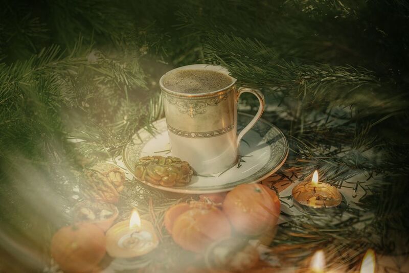 кофе чашка ёлка мандарины свечки Новогодний кофеphoto preview