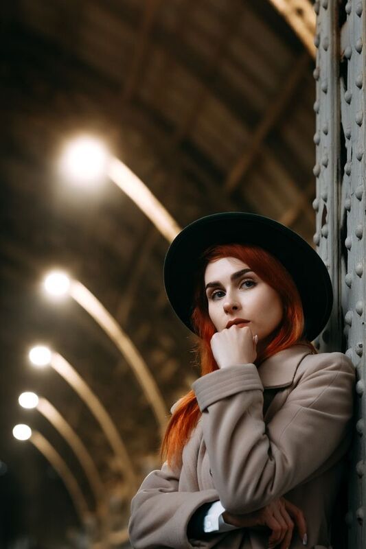 молодая девушка, городской стиль, дворы, на открытом воздухе Таняphoto preview