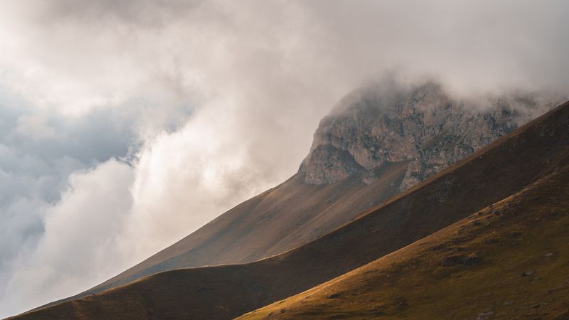Облака, свет и линииphoto preview