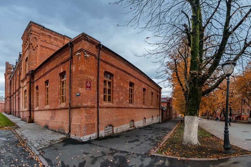 На углу фото превью