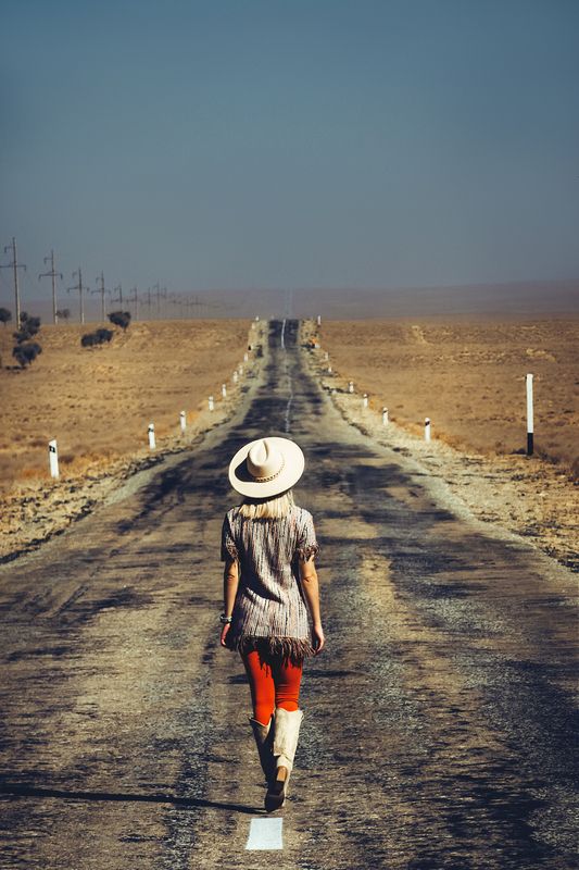 woman, portrait, fashion, beauty, outdoors The long way into the desertphoto preview