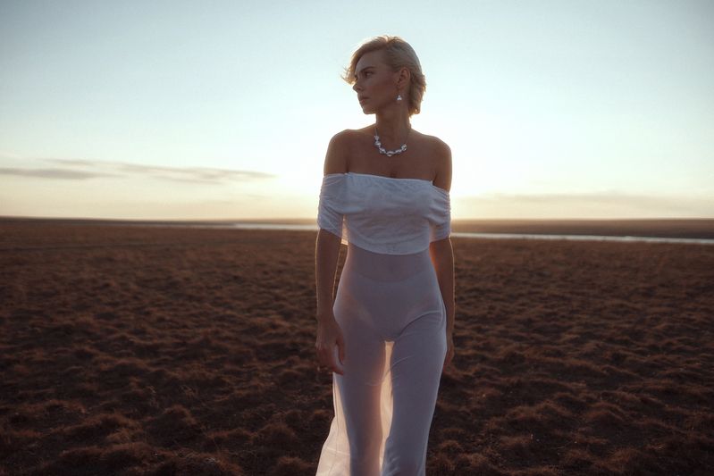 #artphotography #blackandwhitephoto  #naturalbeauty #moodyportrait #softlight Katyaphoto preview