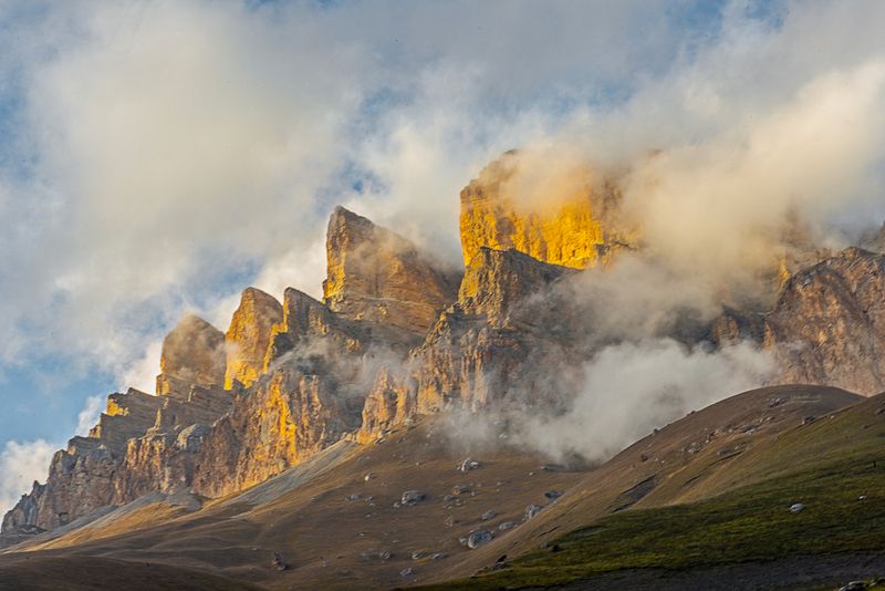 Гора Мехтыген-главная  вершина высотой 3152 метра,КБР.photo preview