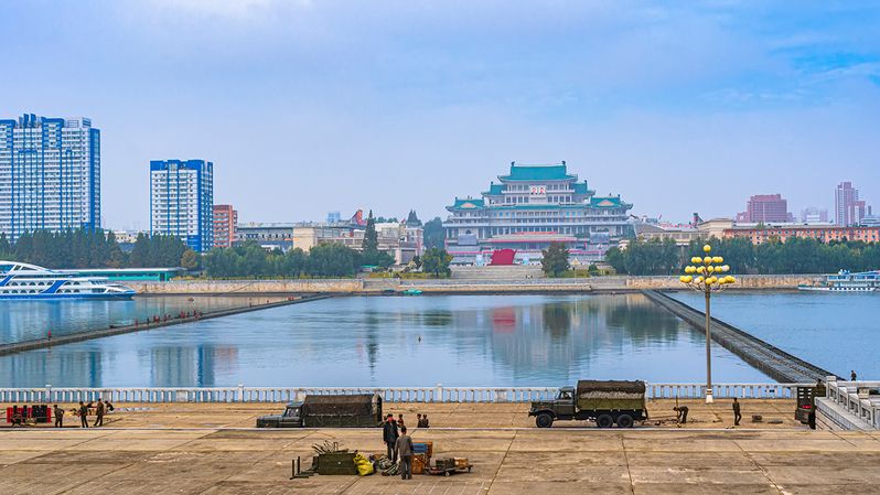 Утро в Пхеньянеphoto preview