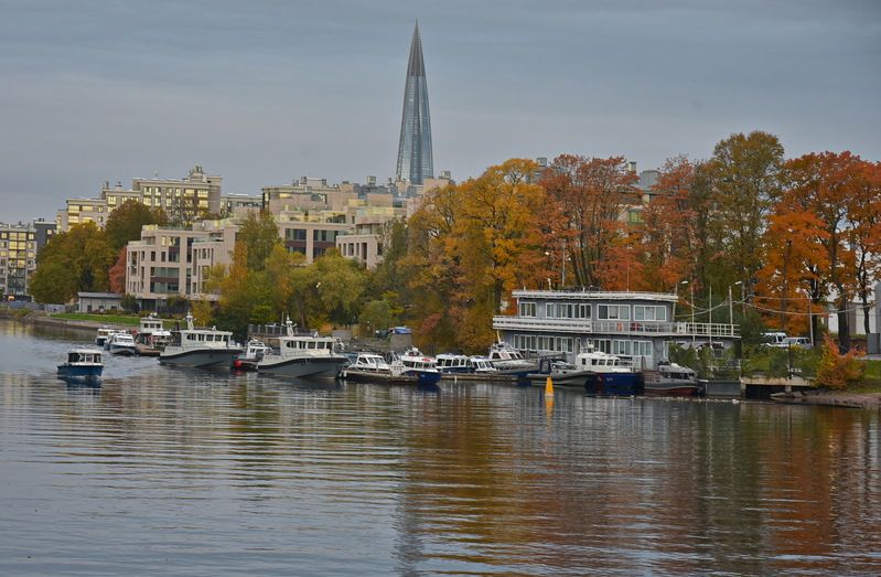 Догорает в листьях осеньphoto preview